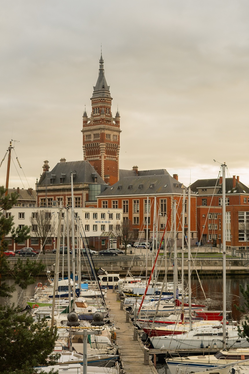 Vacherand Immobilier - Pourquoi confier la gestion locative de votre bien à une agence locale, familiale et indépendante à Dunkerque ?