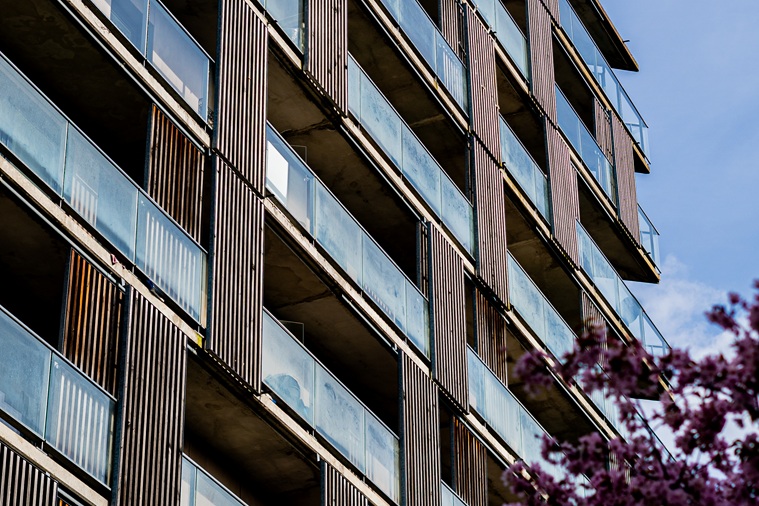 Troubles anormaux du voisinage en copropriété : comment le service juridique de Vacherand Immobilier accompagne les copropriétaires