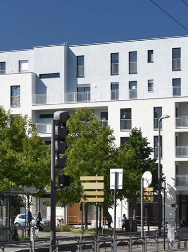 L'IMMOBILIER N'A JAMAIS ÉTÉ AUSSI ABORDABLE...