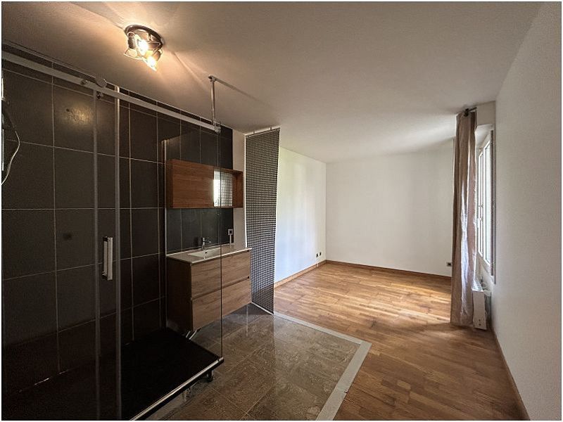 Location Appartement 61m² Lille 6