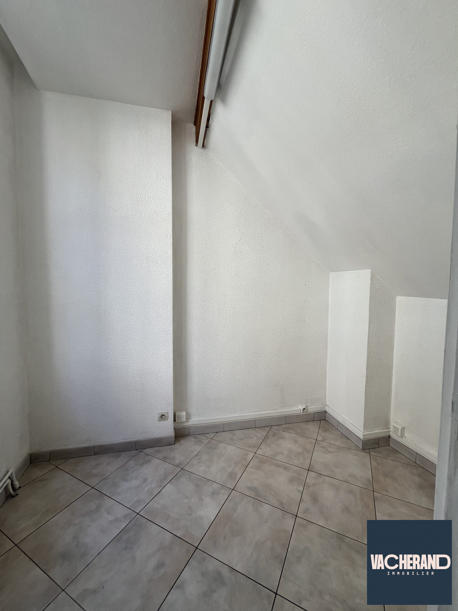 Location Bureaux 72m² Valenciennes 6