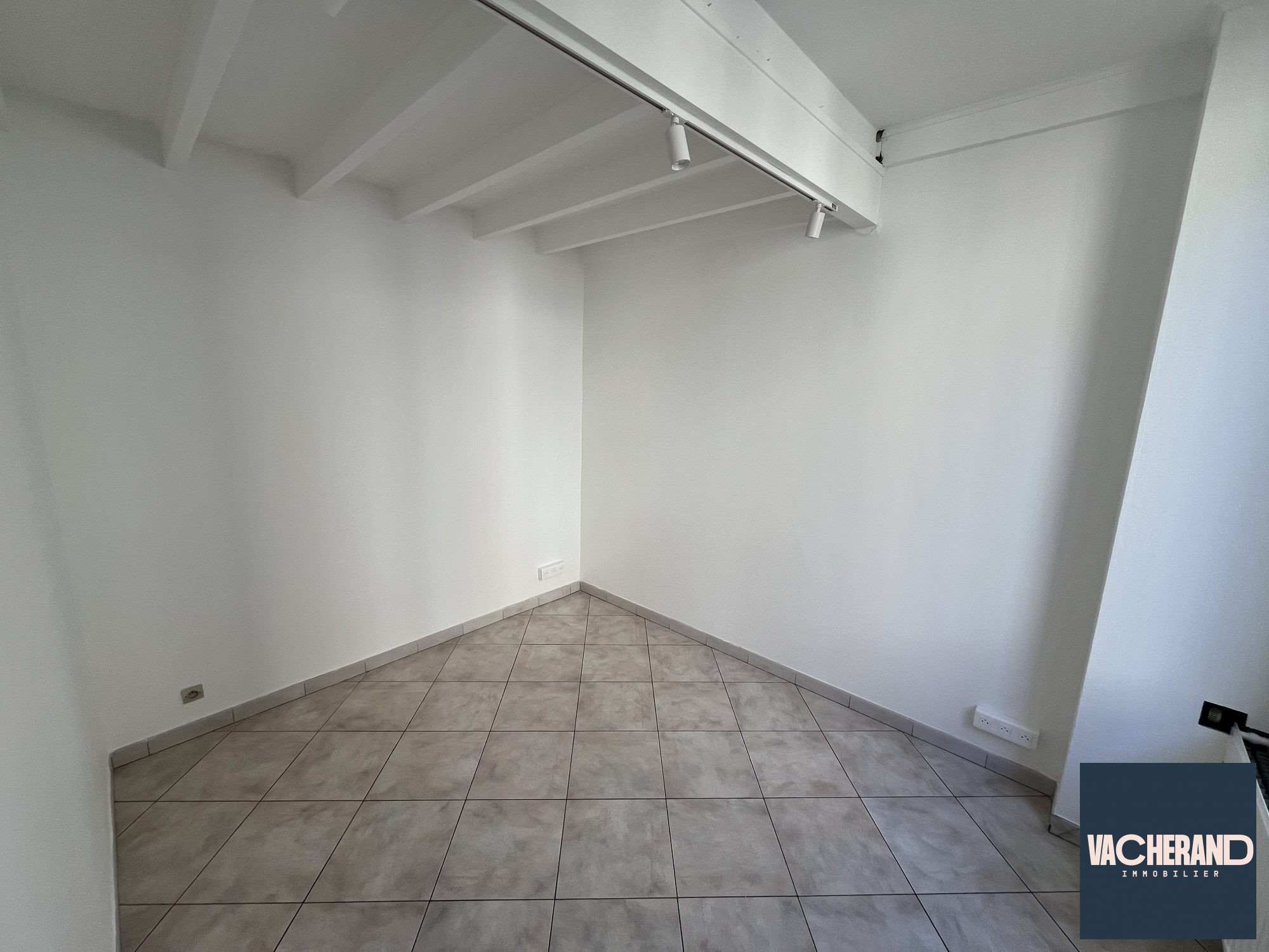 Location Bureaux 72m² Valenciennes 7
