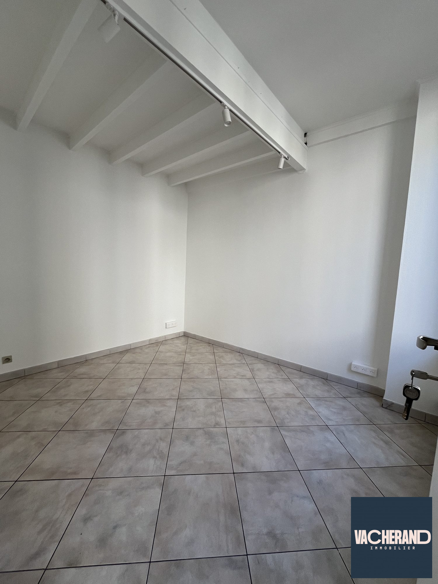 Location Bureaux 72m² Valenciennes 8