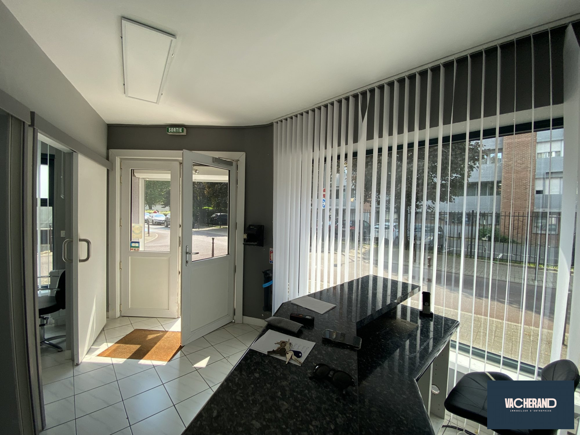 Location Locaux commerciaux 90m² La Madeleine 1