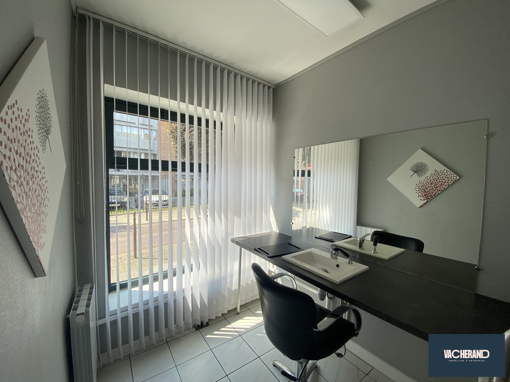 Location Locaux commerciaux 90m² La Madeleine 4