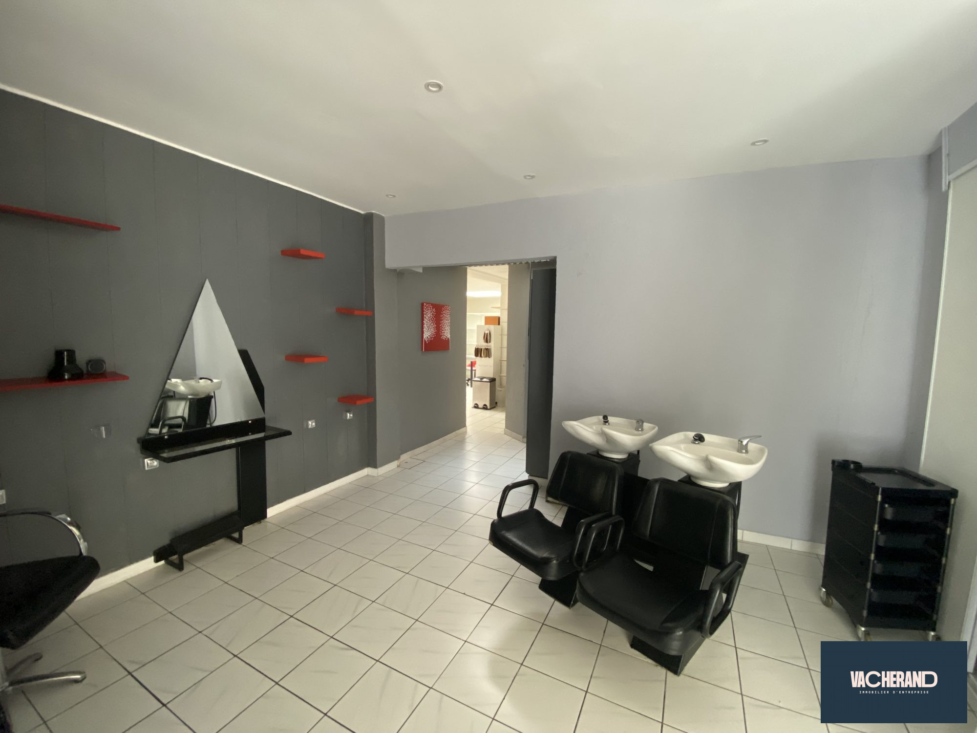 Location Locaux commerciaux 90m² La Madeleine 2