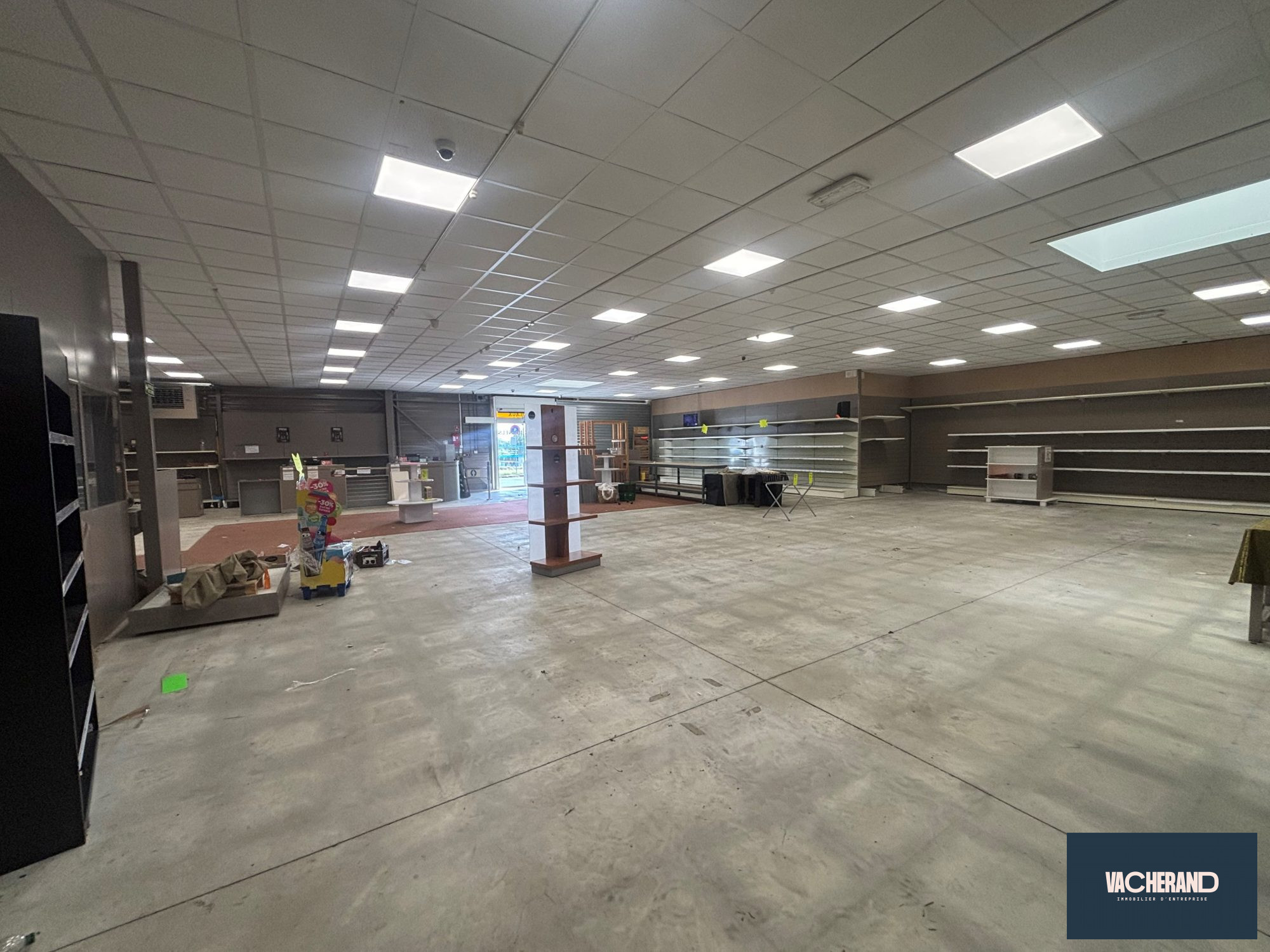 Location Locaux commerciaux 450m² La Sentinelle 2
