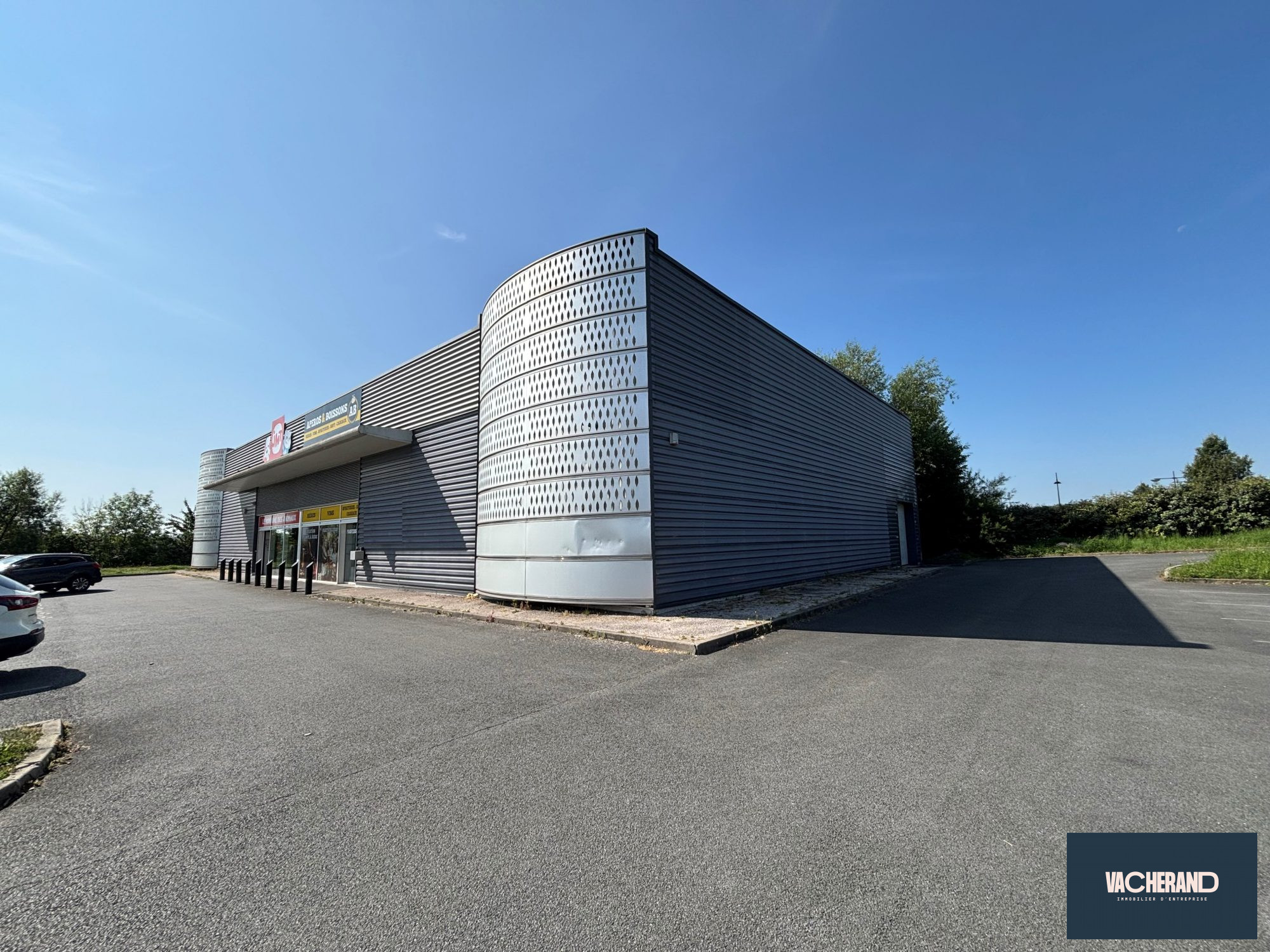 Location Locaux commerciaux 450m² La Sentinelle 0