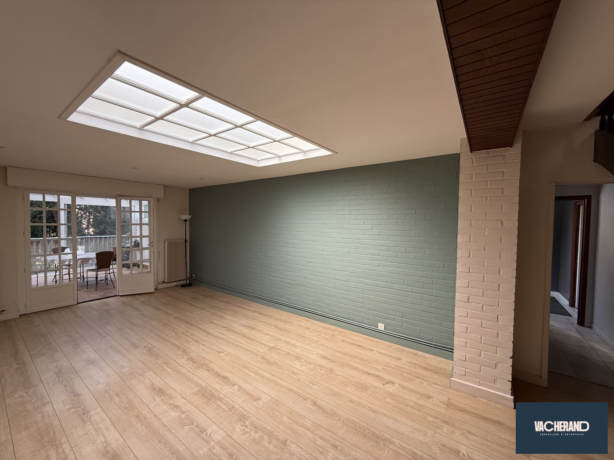 Vente Locaux commerciaux 190m² Saint-andré-lez-lille 0