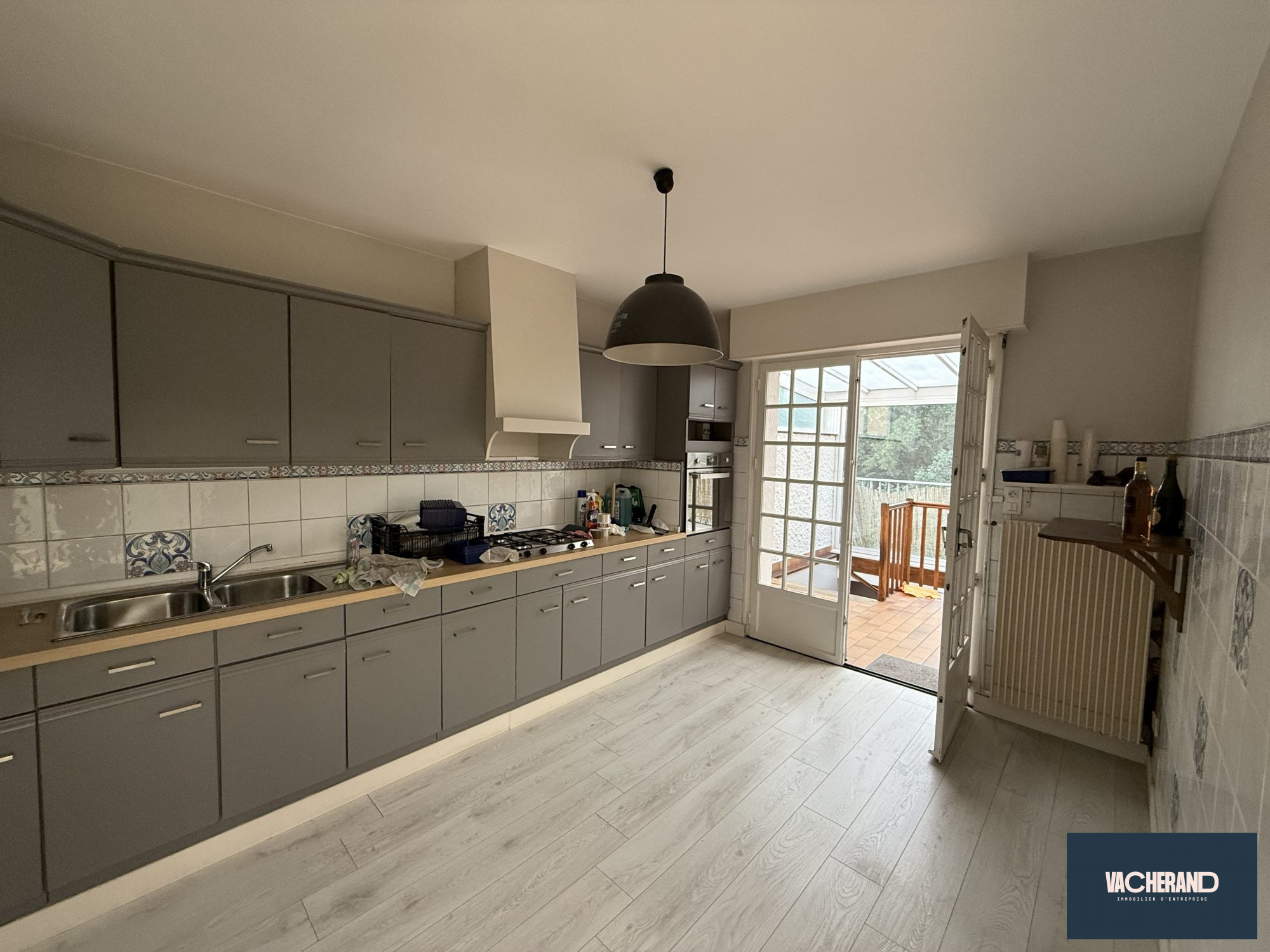 Vente Locaux commerciaux 190m² Saint-andré-lez-lille 1