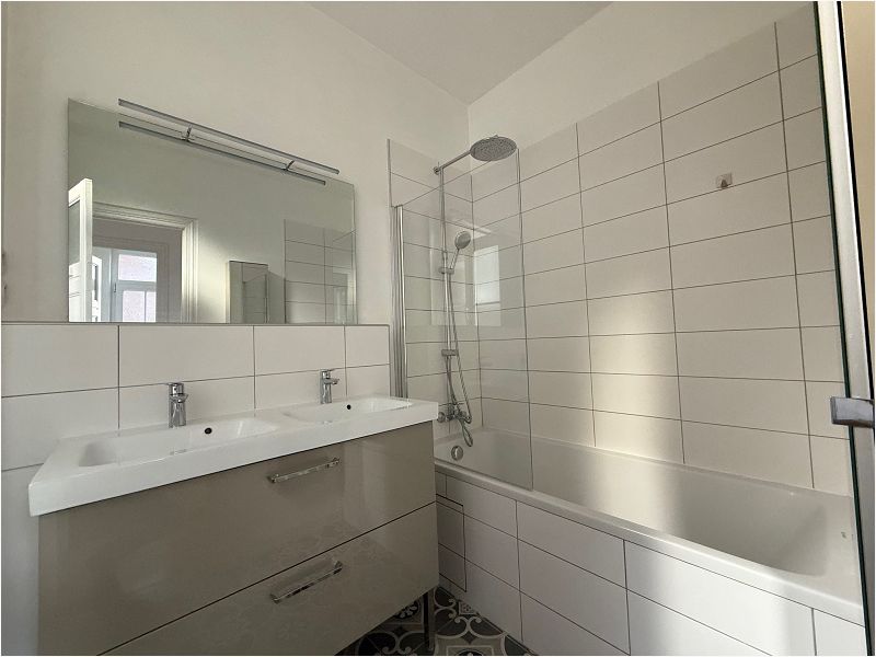 Location Appartement 84m² La Madeleine 4