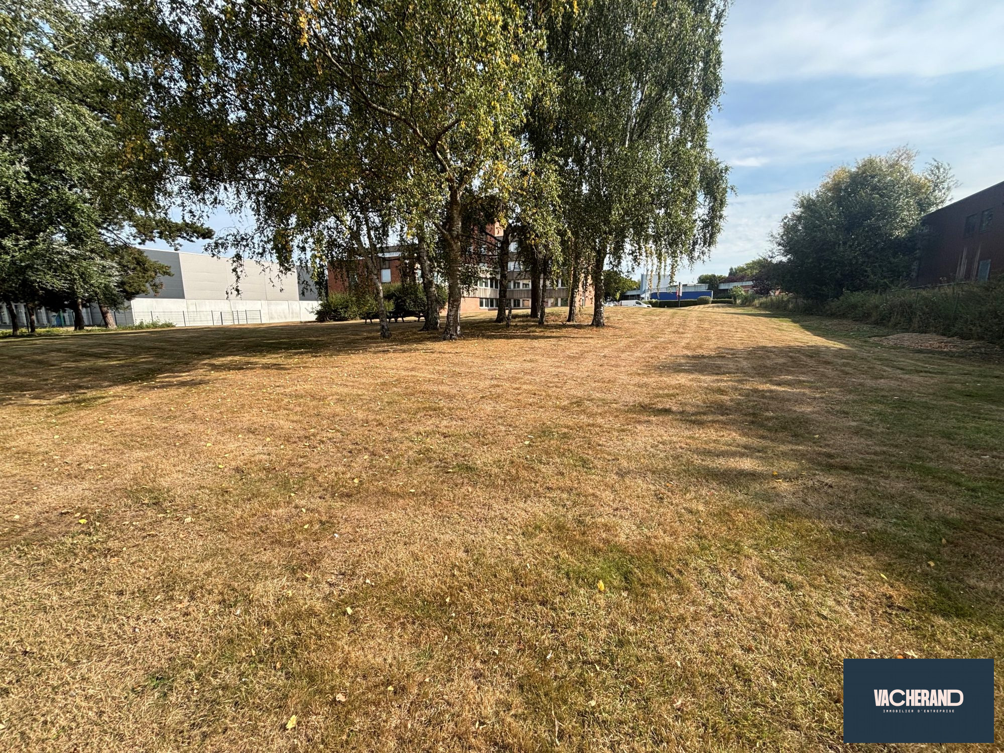 Vente Terrain 2046m² Neuville-en-ferrain 0