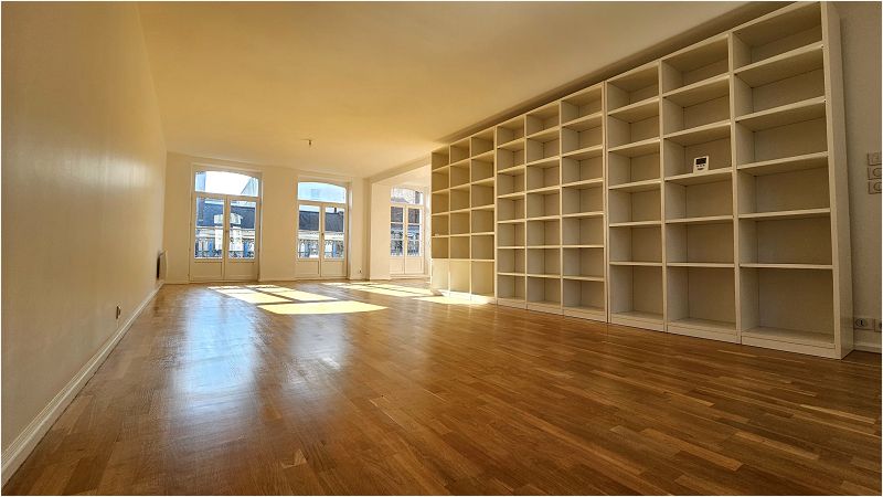 Location Appartement 174m² Lille 6
