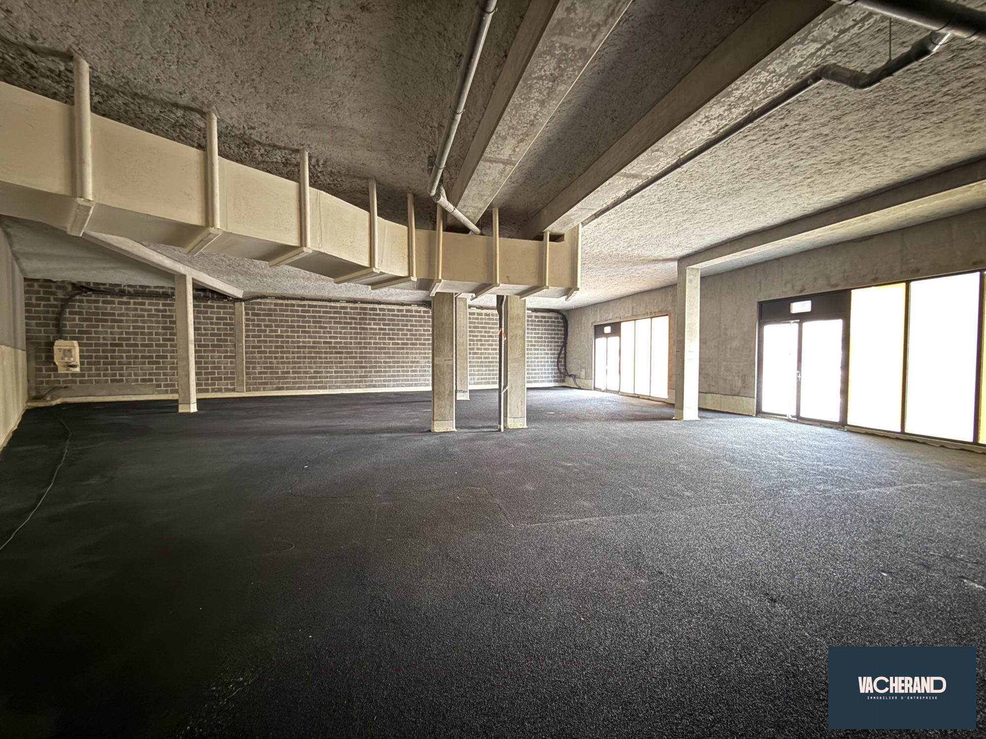 Location Locaux commerciaux 365m² Wattrelos 0