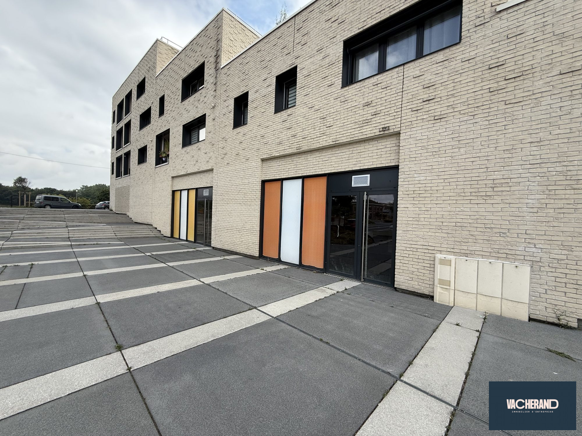 Location Locaux commerciaux 365m² Wattrelos 1