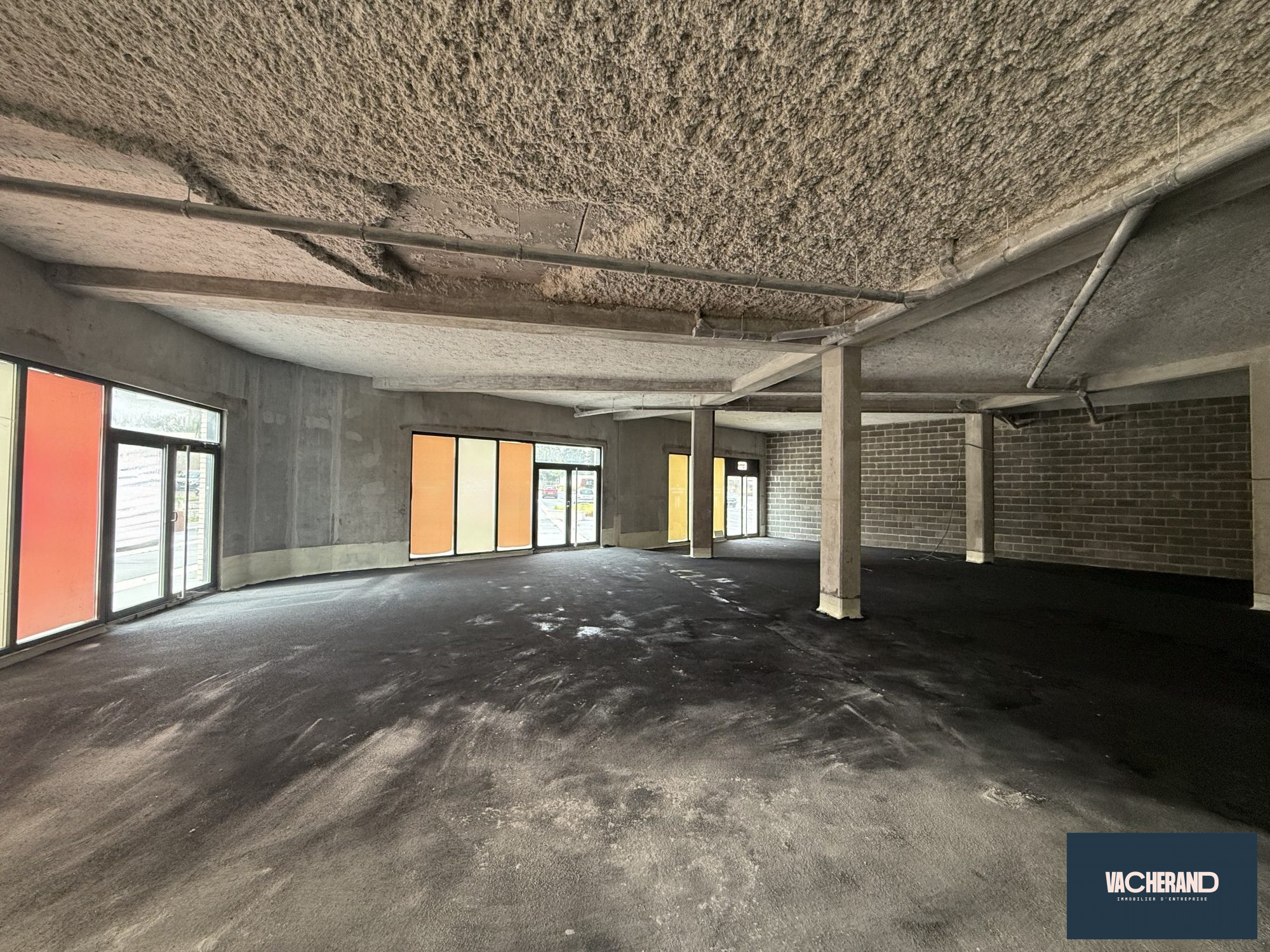 Location Locaux commerciaux 435m² Wattrelos 2
