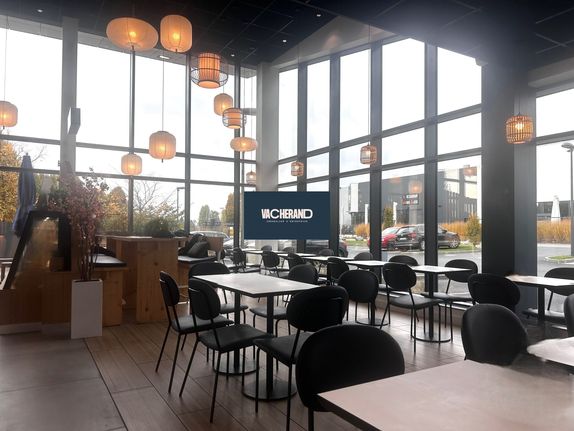 Location Locaux commerciaux 190m² Lesquin 3