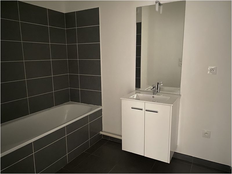 Location Appartement 69m² Lille 6