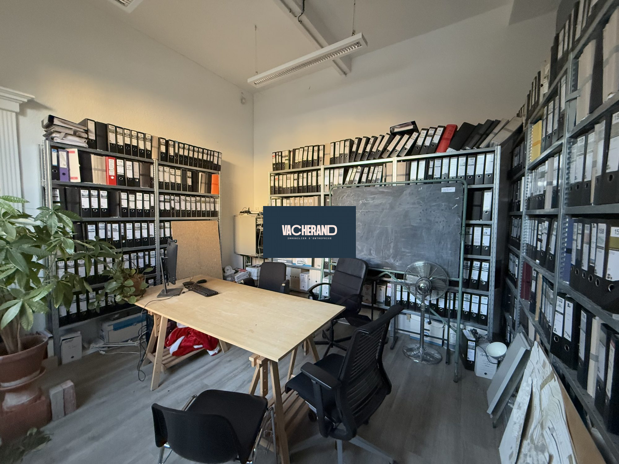 Location Locaux commerciaux 357m² Lille 4