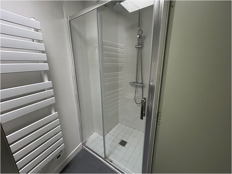 Location Immeuble 93m² La Madeleine 8