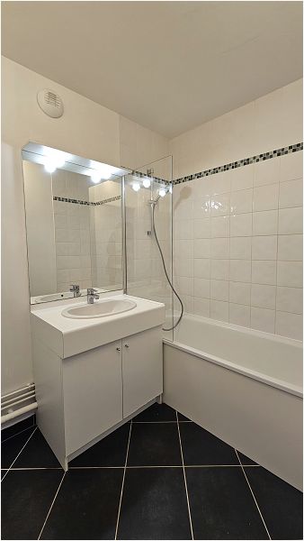 Location Appartement 52m² Hem 7